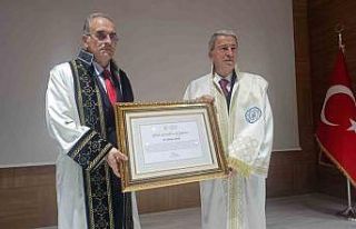 Hulusi Akar’a Bandırma Onyedi Eylül Üniversitesi’nde...