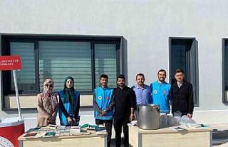 İlahiyat Fakültesi’nde tanıtım standı açıldı