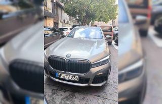 İnterpol’ün aradığı 2 lüks otomobil İstanbul’da...