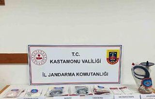 İş yerinde uyuşturucuyla yakalanan 3 kişi tutuklandı