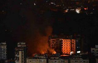 İsrail, yaralıları tahliye eden Lübnan askerlerini...