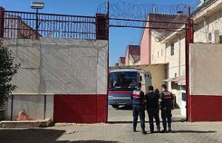 İşyerinden kokoreç malzemesi çalan 4 şüpheli...