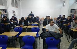 Jandarma personellerine hayvan sevkleri ve yol kontrolleriyle...