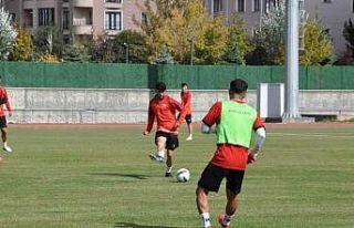 Kars 36 Spor, Ünye 1957 Spor karşılaşması hazırlıklarını...