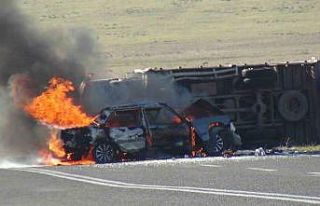 Kars’ta kaza yapan otomobil alev topuna döndü