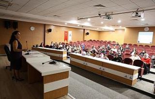 Kartepe’de meme kanserine farkındalık eğitimi