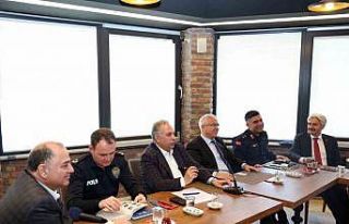 Kaymakam Dönmez: "Talas Belediyesi; muhtarlarımıza...