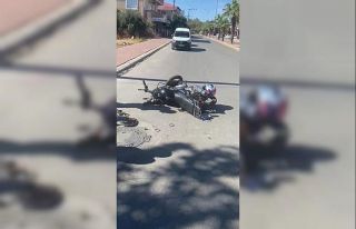 Kazada motorun direksiyonu karnına saplanan genç...