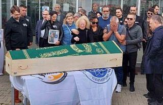 Kazada ölen doktorlara acı veda: Alkışlarla uğurlandılar