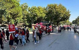 Kızılay Manisa’da sağlıklı yaşam için yürüdü