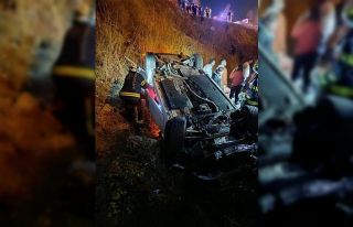 Kontrolden çıkan otomobil şarampole yuvarlandı:...