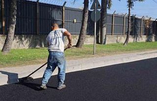 Körfez’de 1 günde 500 ton asfalt serildi