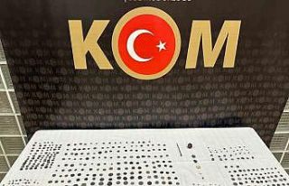 Kula’da tarihi eser operasyonu: 471 adet obje ele...