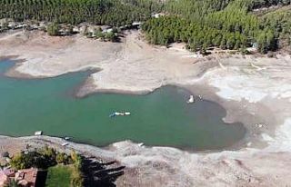 Kuraklığın vurduğu Ula Göleti kurumak üzere