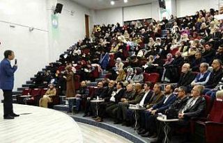 Kütahya’da "Helal Gıda ve Boykot" konulu...