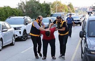 Lise öğrencisini taciz ettiği öne sürülen şüpheliyi...