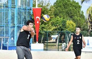 Liseliler Plaj Voleybolu Şenliği coşkuyla sona...
