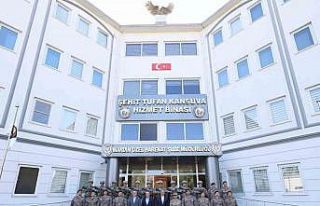 Mardin Valisi Akkoyun, kolluk kuvvetleriyle bir araya...