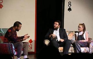 Merkezefendi Kent Tiyatrosu yeni oyunuyla sahneye...