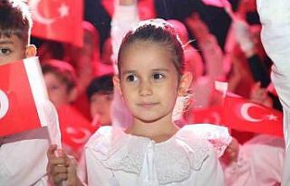 Minikler Cumhuriyet’in 101. yıl dönümünü kutladı
