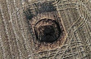 Mısır tarlasında 14,5 metre genişliğinde obruk...