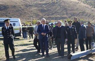 Muş Valisi Ani Çakır tren kazasının olduğu bölgeye...