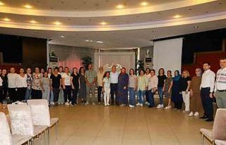 Nazilli’de kadın girişimcilere ürün fotoğrafçılığı...