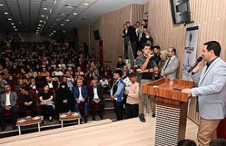 Nurullah Genç, Battalgazi’de gençlerle buluştu