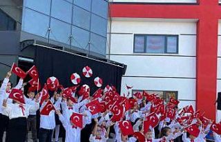 Öğrenciler, Cumhuriyeti coşku ile kutladı