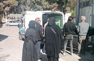 Okul çıkışı ticari taksinin çarptığı 8 yaşındaki...