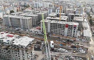 Osmaniye’de rezerv alanda binalar hızla yükseliyor