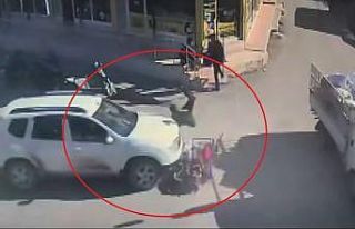 Otomobil ile çarpışan motosiklet sürücüsünün...