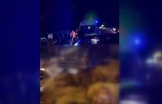 Otomobil koyun sürüsüne çarptı; 6 yaralı, 20...