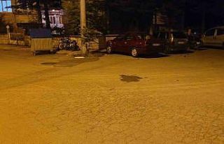 Otomobille çarpışan motosiklet sürücüsü kazada...