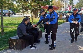 Polis kent merkezinde tek tek uyardı