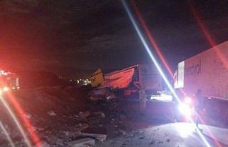 Refahiye’de tır kazası: 1 yaralı