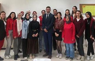 Sağlıkçılara anne sütünün önemi anlatıldı