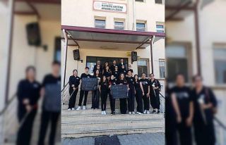 Sarıgöl Hayriye Ertürk Anadolu Lisesi’nden ’Kadına...