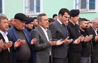 Şehit babası son yolculuğuna dualarla uğurlandı