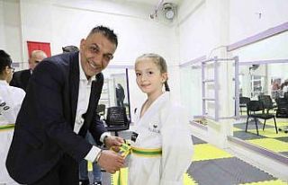 Şehzadeler Belediyesinde taekwondo kuşak sınavı...
