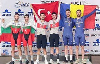 Selçuk Üniversitesi öğrencisi milli bisikletçi...