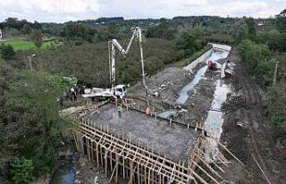 Selin yıktığı köprünün yerine yenisi yapılıyor