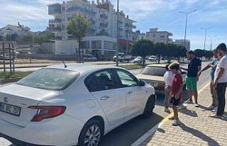 Serik’te 3 araçlı zincirleme kaza