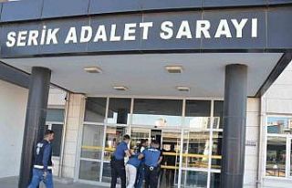 Servis aracı bekleyenleri kurşun yağmuruna tutan...