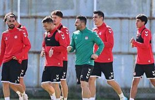 Sivasspor, Çaykur Rizespor maçına yoğun tempoda...