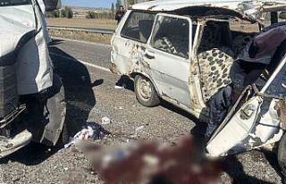 Sivas’ta trafik kazası karı kocayı birbirinden...