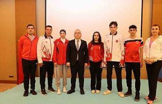 Sivas’ta “Zirvedeki Yiğidolar” ödüllerini...