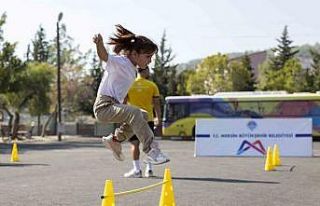 Sporbus aracı, kırsal bölgelerdeki çocukları...