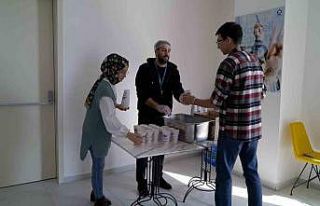 Sultangazi’de öğrencilere çorba ikramı