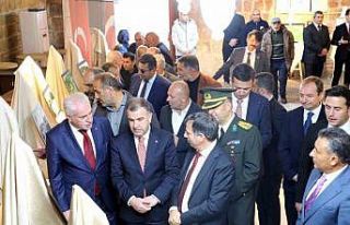 Tarihi Taşhan’da ’Cumhuriyet’ konulu resim...